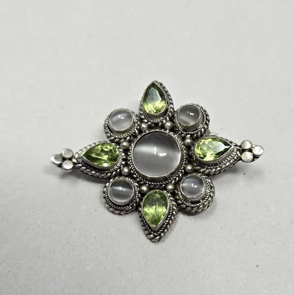 Green Peridot Cabochon Moon Stone Womens Pendant Pin Brooch Sterling Silver - Picture 4 of 8